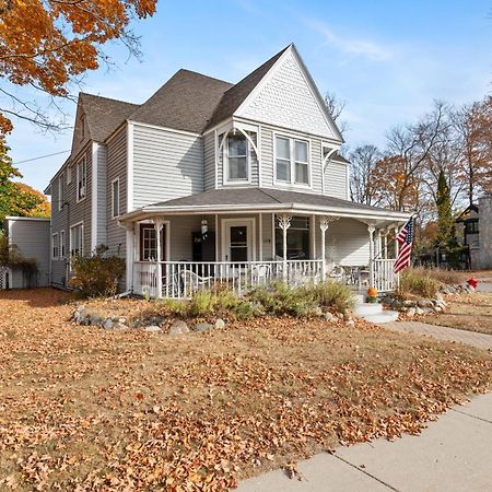 Charlevoix House - The Northside Bed & Breakfast Екстериор снимка