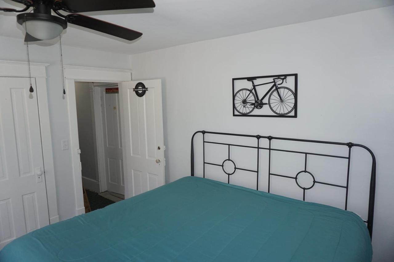 Charlevoix House - The Northside Bed & Breakfast Екстериор снимка