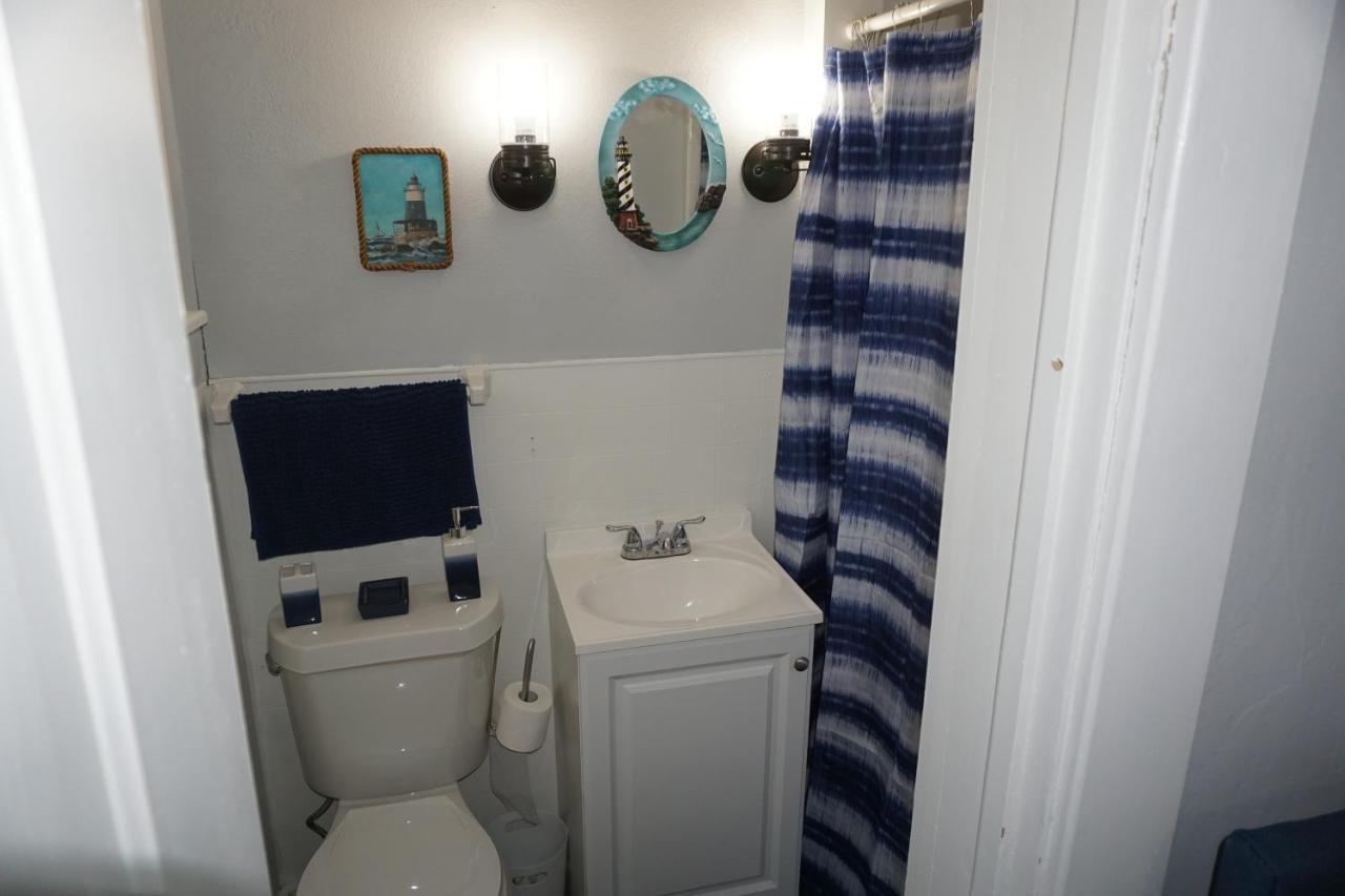 Charlevoix House - The Northside Bed & Breakfast Екстериор снимка