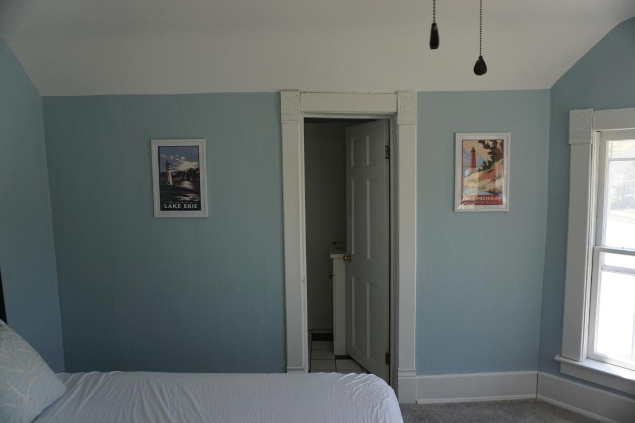 Charlevoix House - The Northside Bed & Breakfast Екстериор снимка