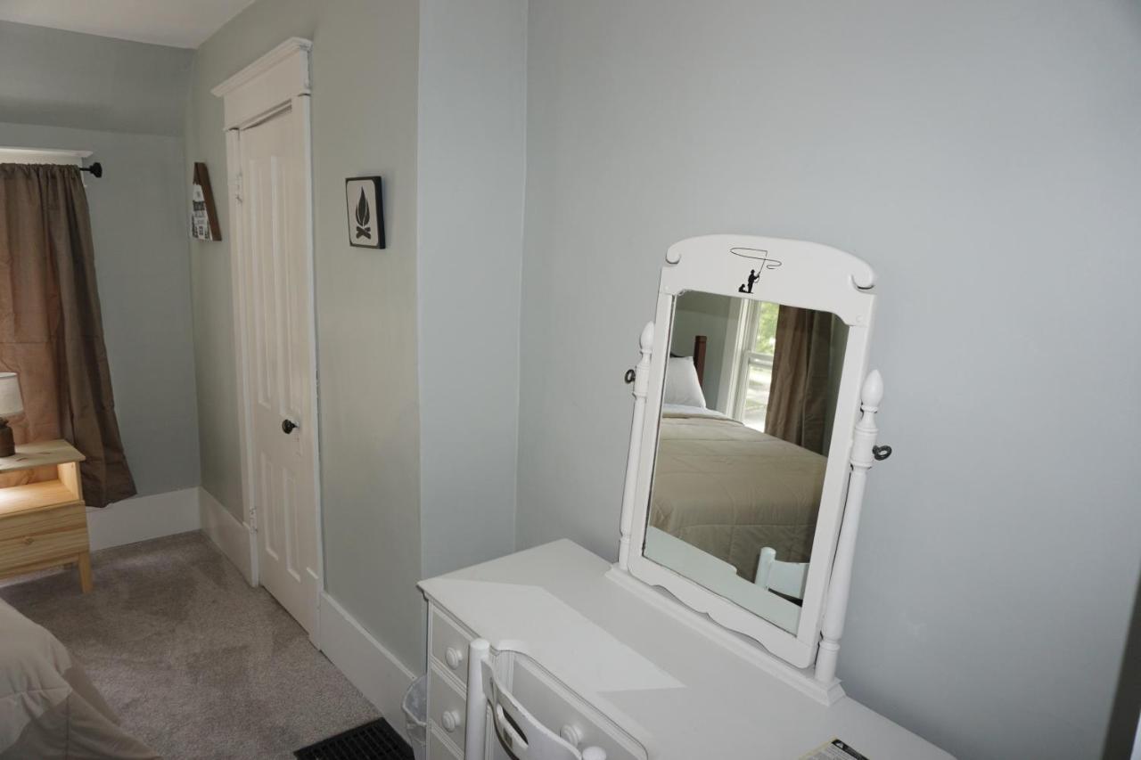 Charlevoix House - The Northside Bed & Breakfast Екстериор снимка
