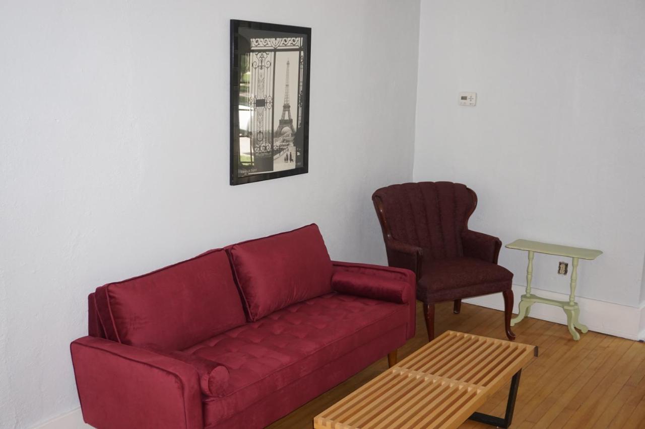 Charlevoix House - The Northside Bed & Breakfast Екстериор снимка