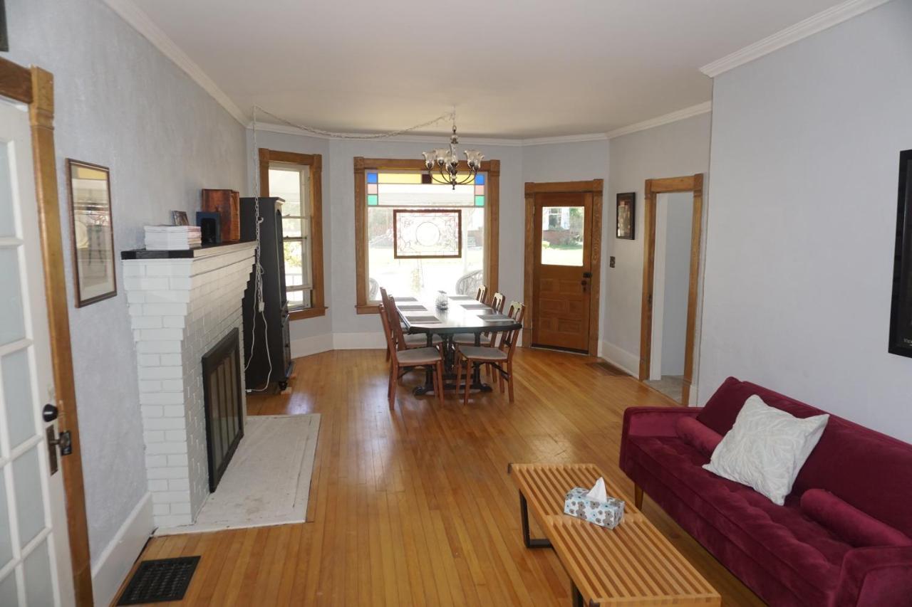 Charlevoix House - The Northside Bed & Breakfast Екстериор снимка