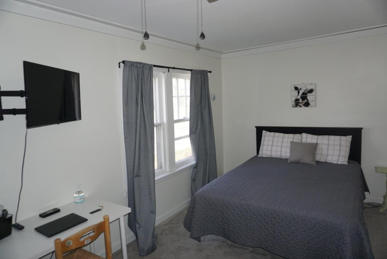 Charlevoix House - The Northside Bed & Breakfast Екстериор снимка