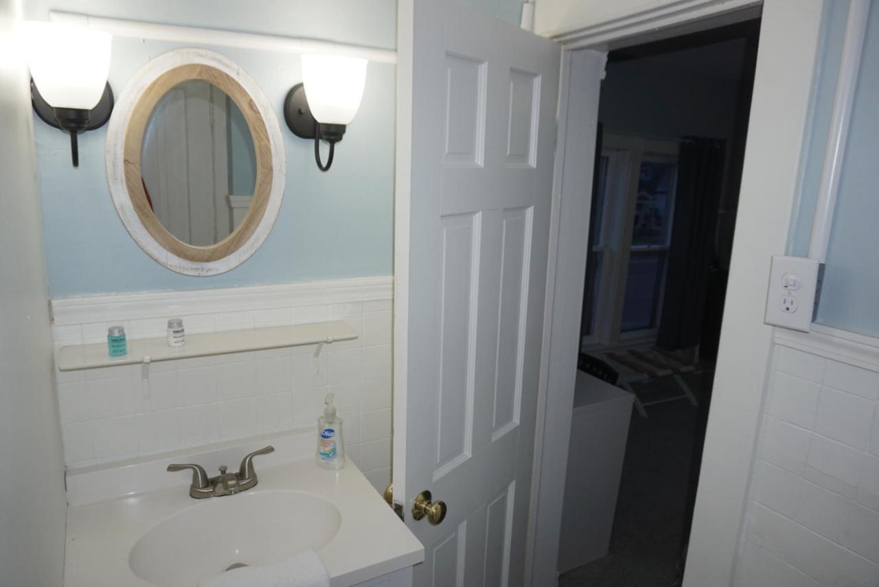 Charlevoix House - The Northside Bed & Breakfast Екстериор снимка